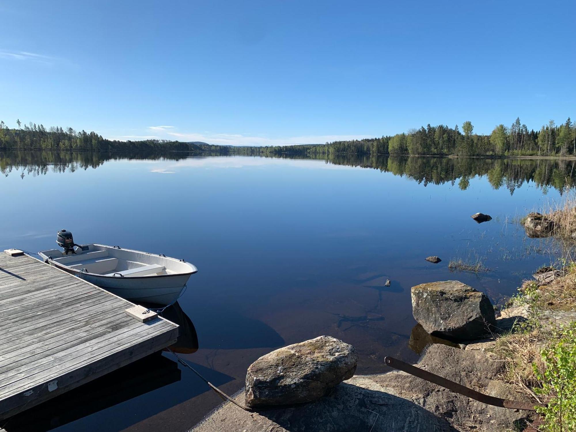 Cozy Cottage By The Lake, Charlottenberg Amotfors Екстер'єр фото